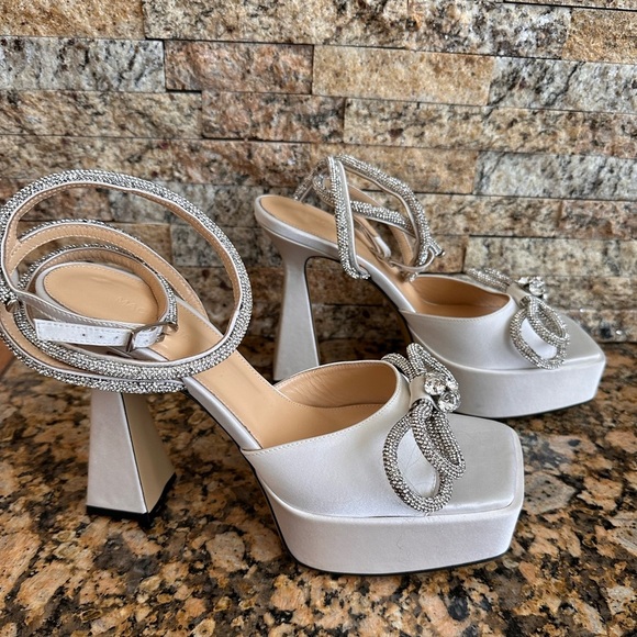 MACH & MACH 140 CRYSTAL DOUBLE BOW PLATFORM SANDALS IN SATIN - Picture 2 of 14